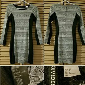 H&M(DIVIDED)LONG SLEEVE PENCIL CUT DRESS|SIZE 4